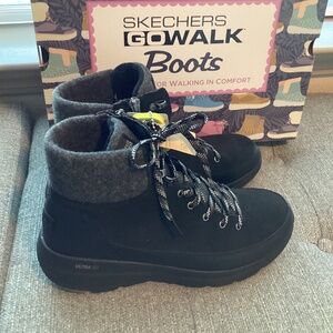 Skechers Women's on the GO Glacial Ultra - Tahoe Boots, size 9.5